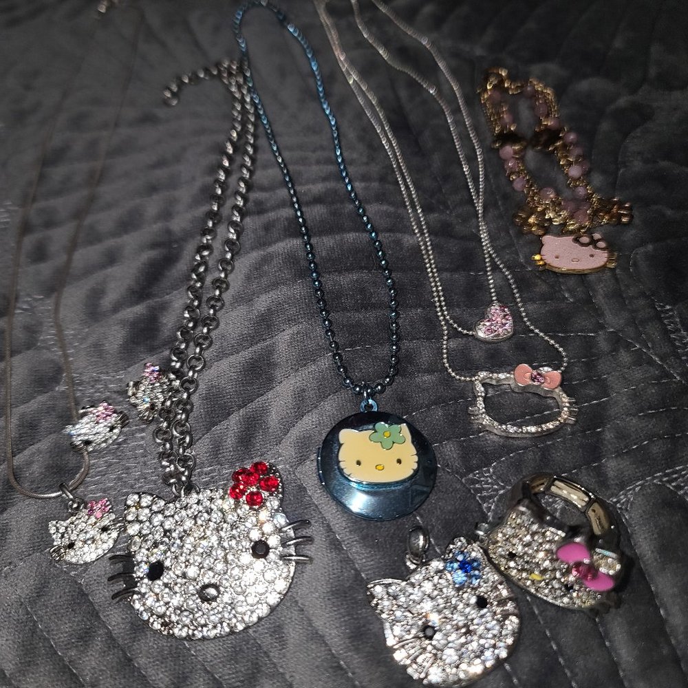 Hello kitty jewelry knecklaces ring bracelet